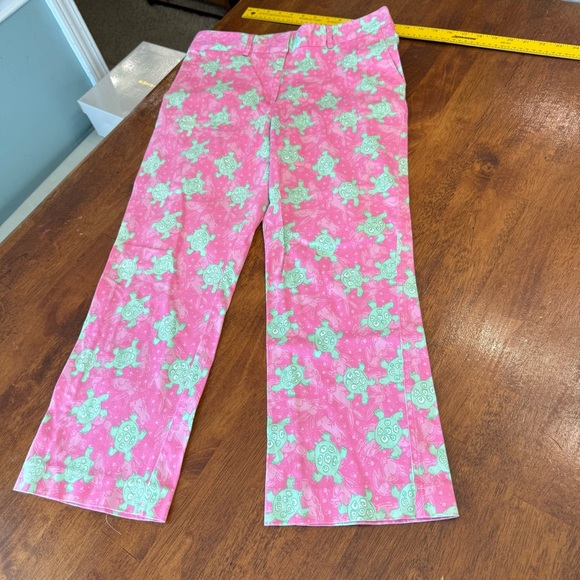 Lilly Pulitzer Pants - Vintage Lilly Pulitzer "Tortoise and Hare" Pink & Green Turtle Cropped Pants 8